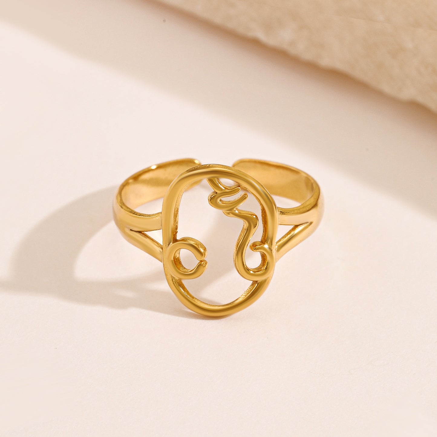 Portrait Silhouette Ring