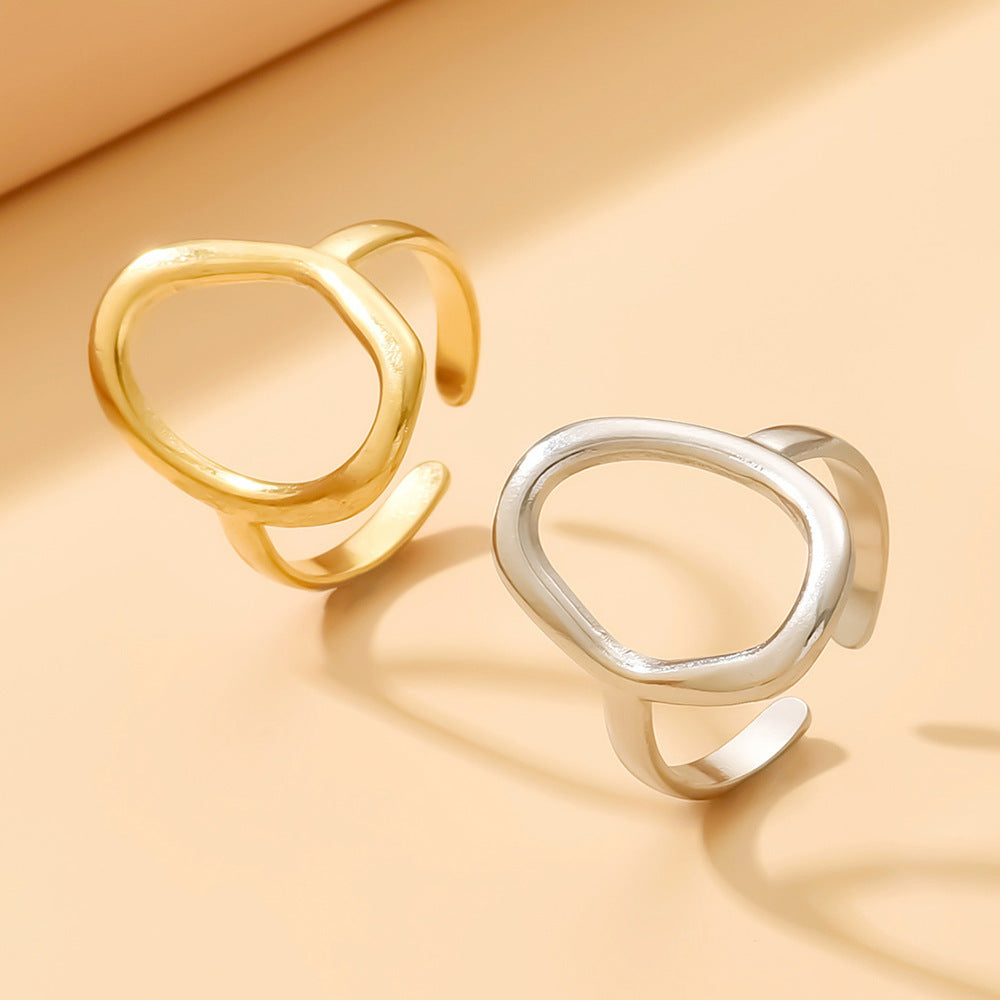 Minimalist Gold Open Circle Ring – Effortless & Elegant