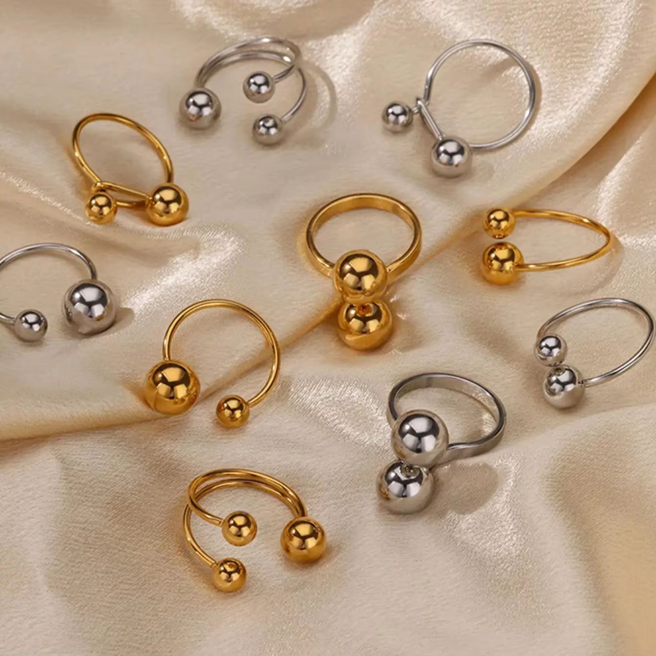 The Double Bubble Ring