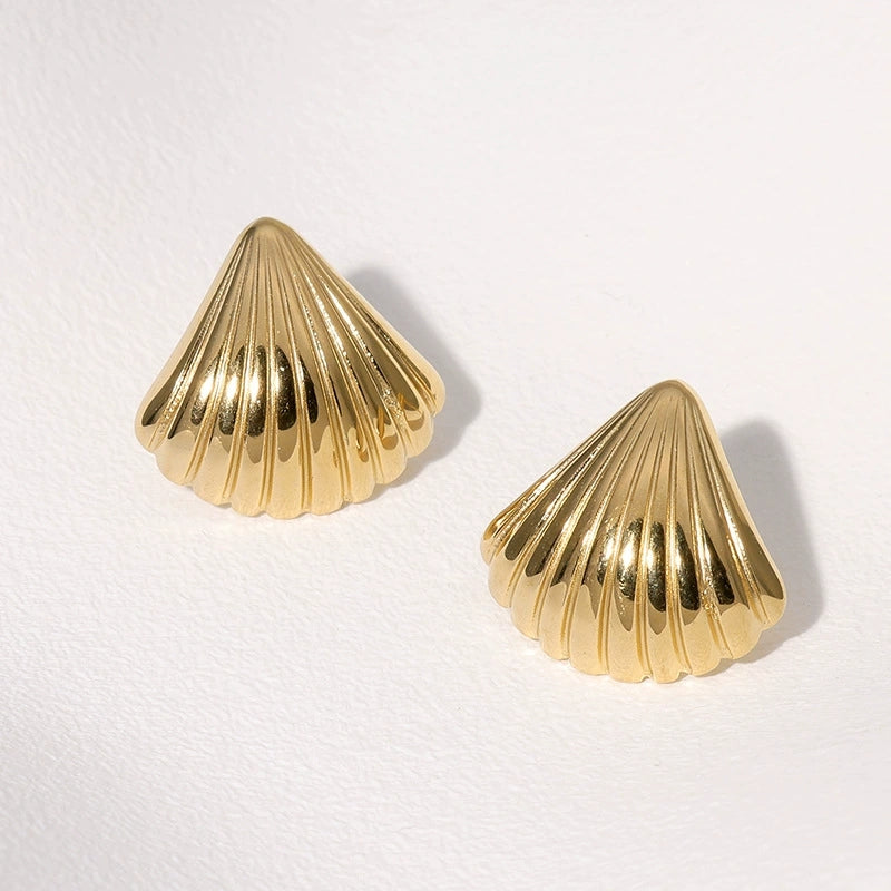 Golden Shoreline Studs