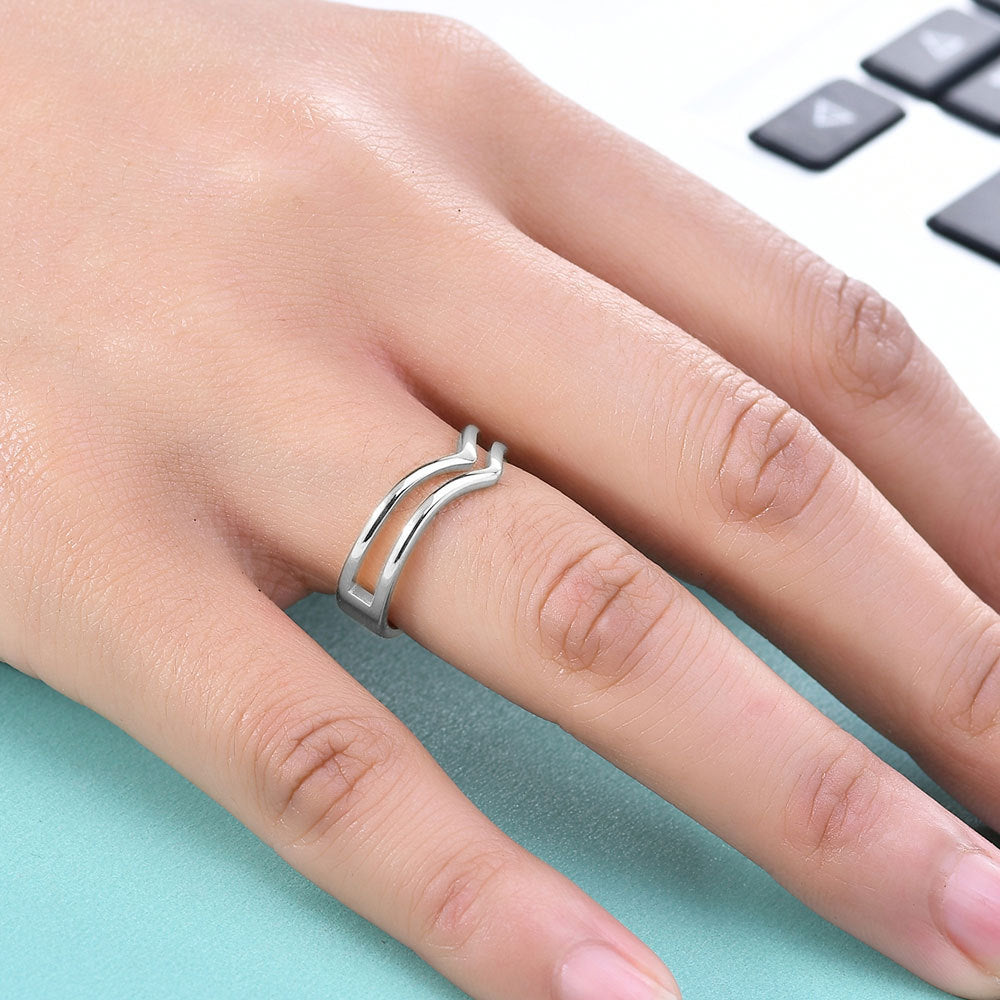 Tidal Arrows Ring